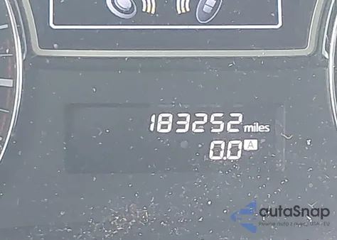 2015 Nissan Pathfinder Platinum z USA, uszkodzony, nr VIN 5N1AR2MNXFC683470